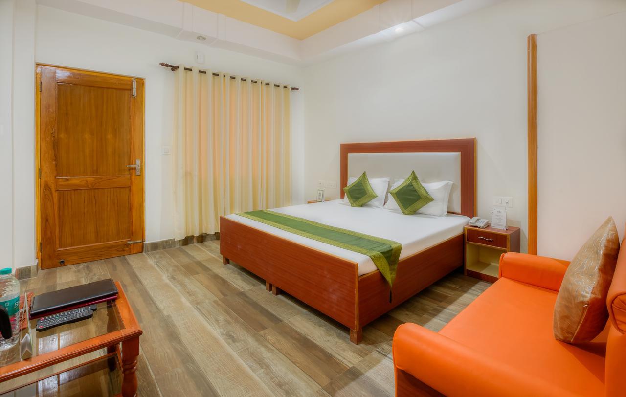 Treebo Trend The Lily Hotel Rishikesh Exterior photo